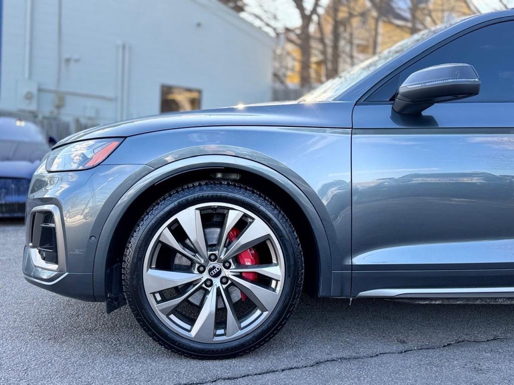 Used 2024 Audi SQ5 Prestige image 10