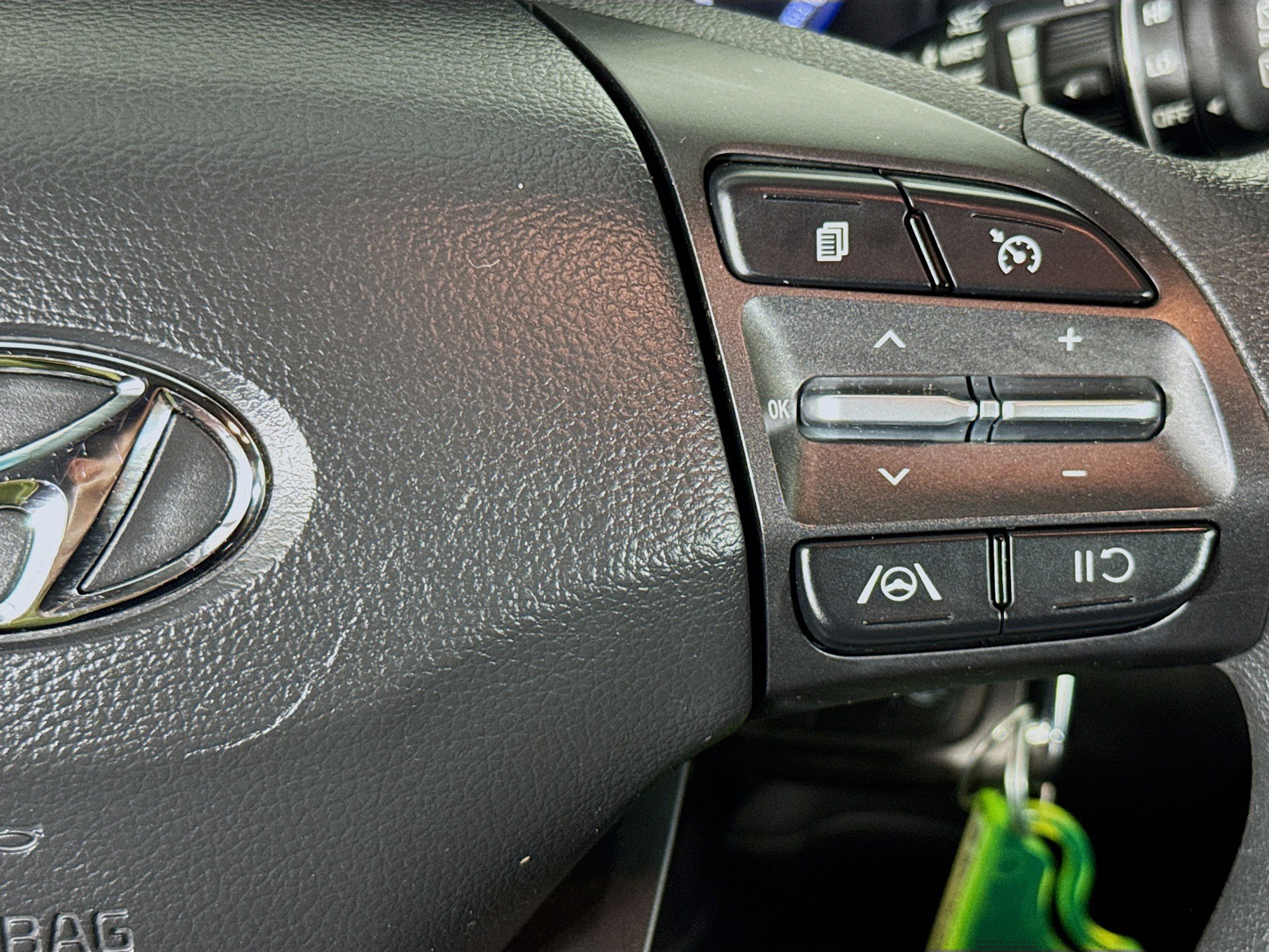 Used 2023 Hyundai Kona SE FWD image 14