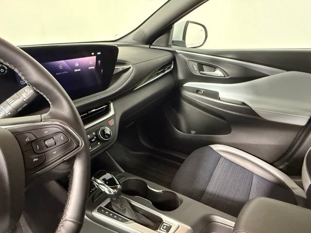 Used 2024 Buick Envista Preferred w/ Convenience I Package FWD image 25