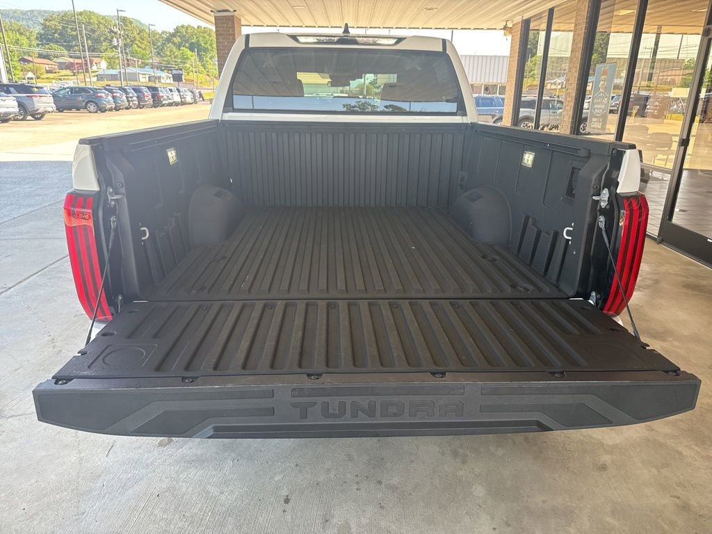 Used 2022 Toyota Tundra SR5 w/ SR5 Premium Package RWD image 24