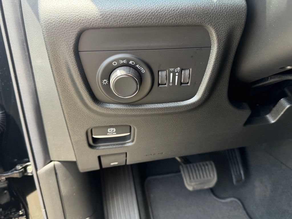 New 2026 Jeep Grand Cherokee Laredo RWD image 16