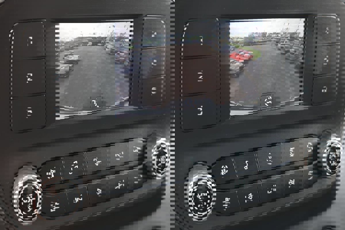 Used 2023 Ford Transit 350 DRW image 8