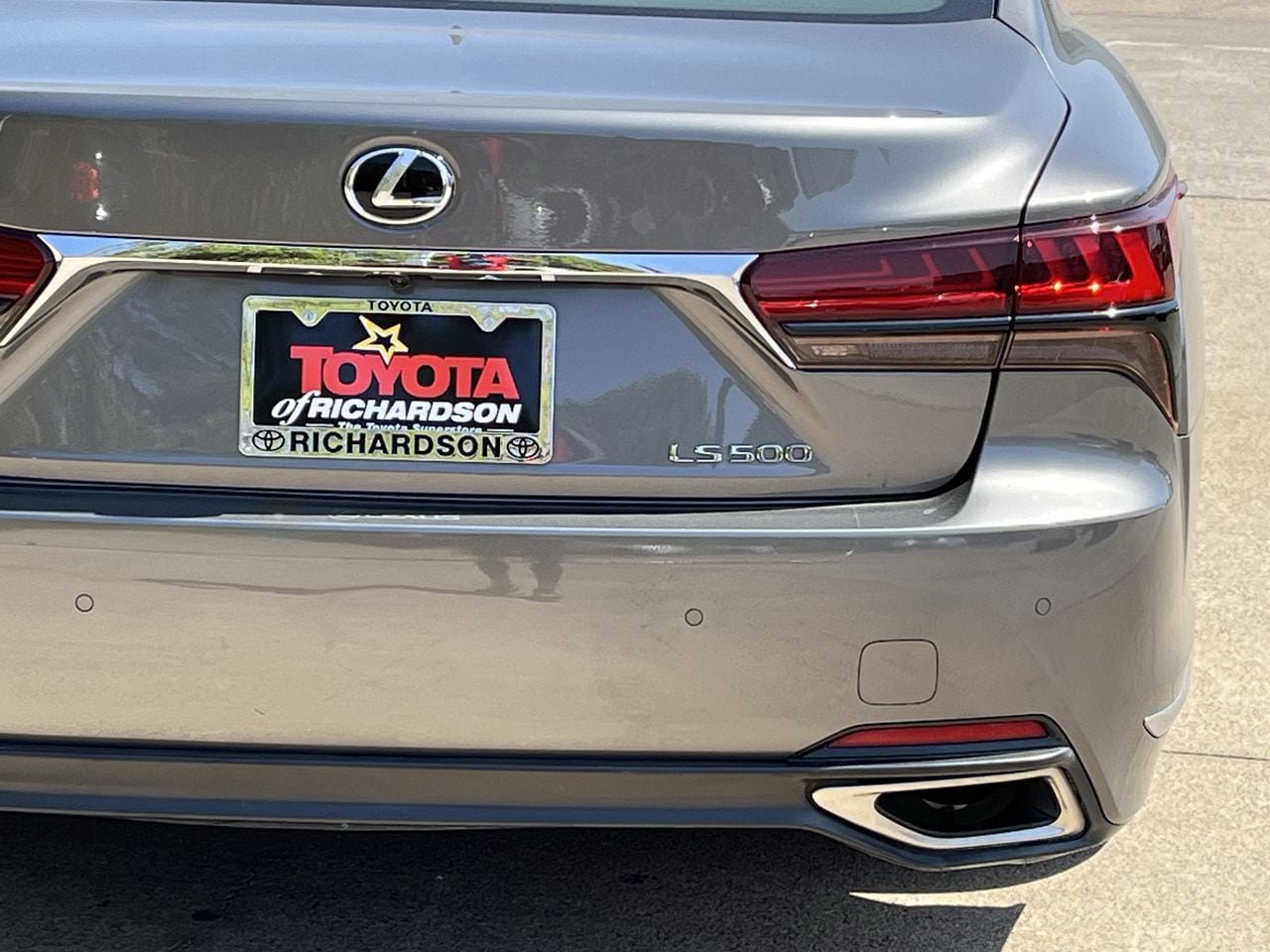 Used 2021 Lexus LS 500 w/ Accessory Package (Z2) RWD image 6