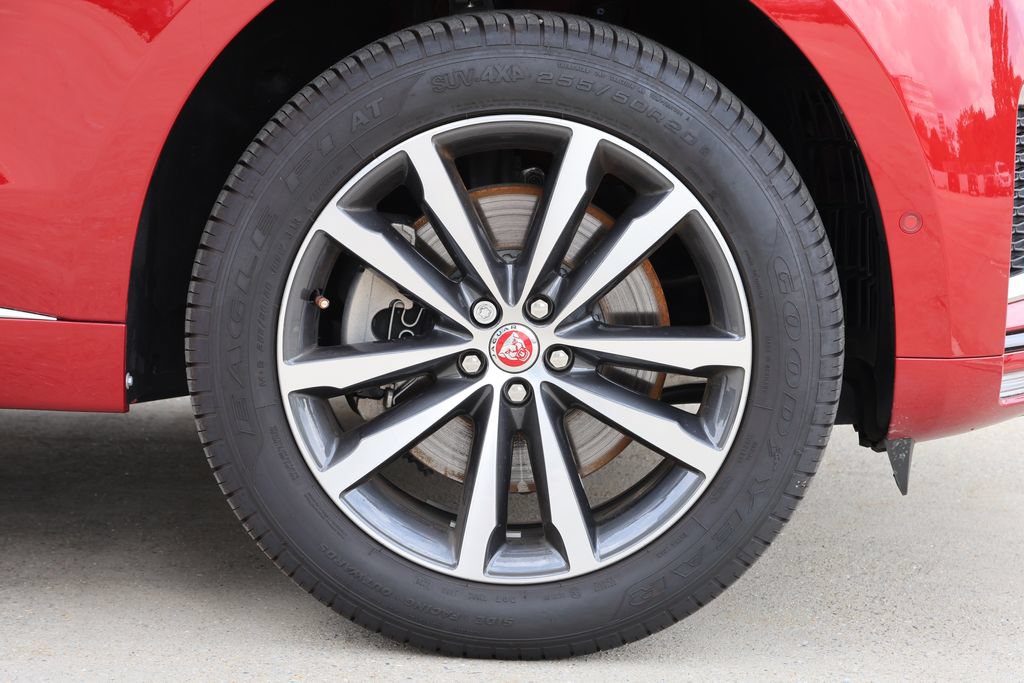 Certified 2026 Jaguar F-PACE R-Dynamic S AWD/4WD image 8