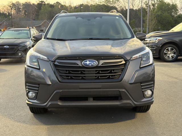 Used 2022 Subaru Forester Limited image 8