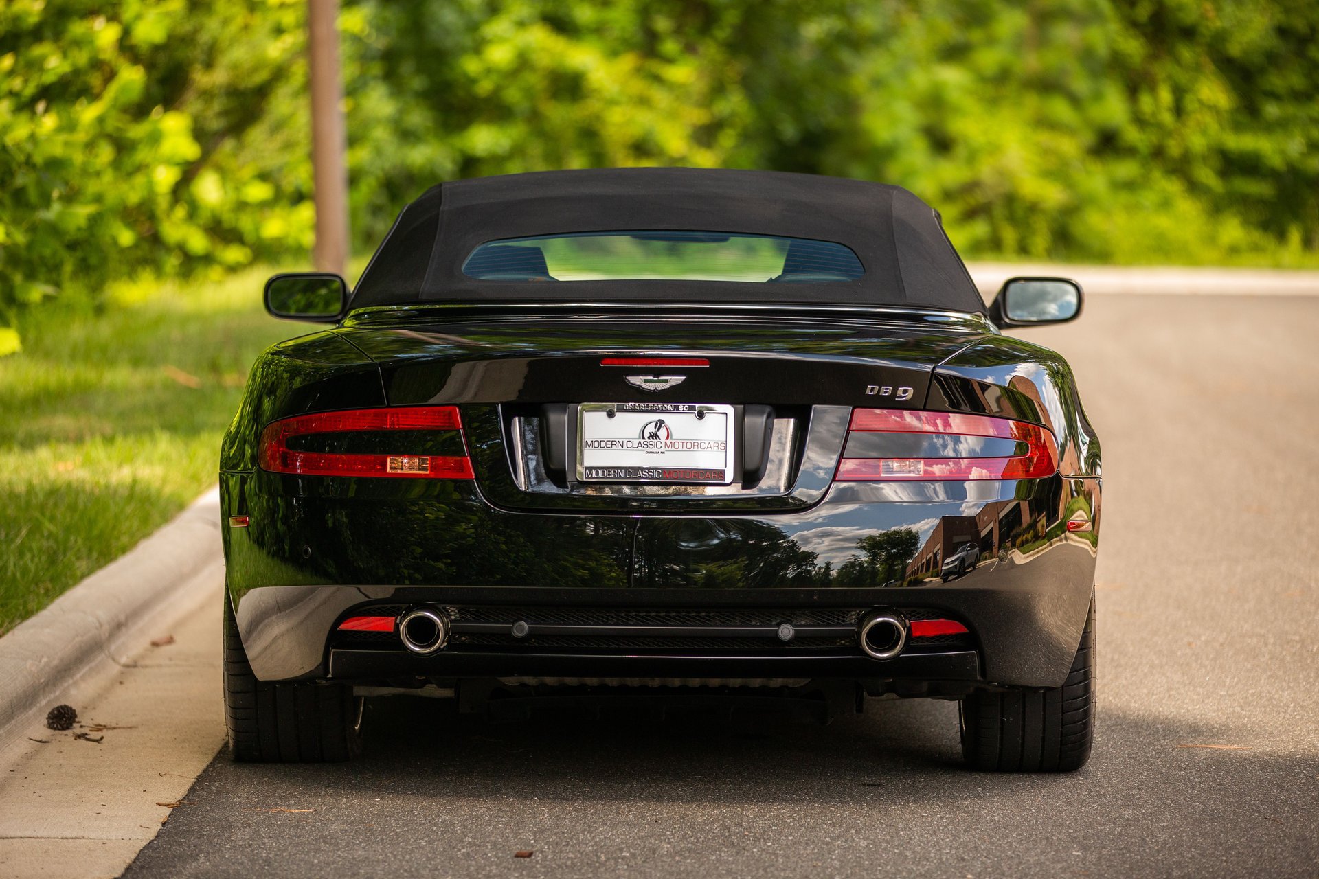 Used 2007 Aston Martin DB9 Volante RWD image 19