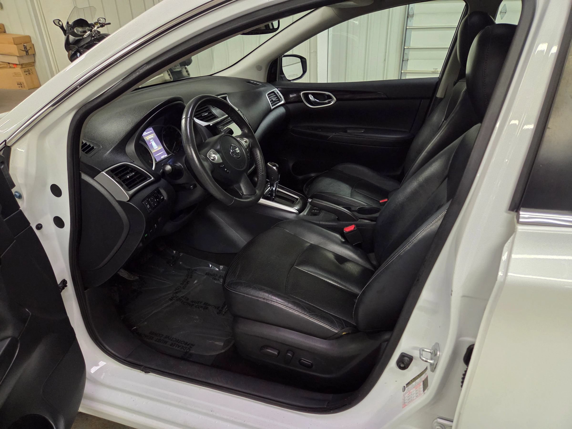 Used 2016 Nissan Sentra SL w/ Technology Package FWD image 15
