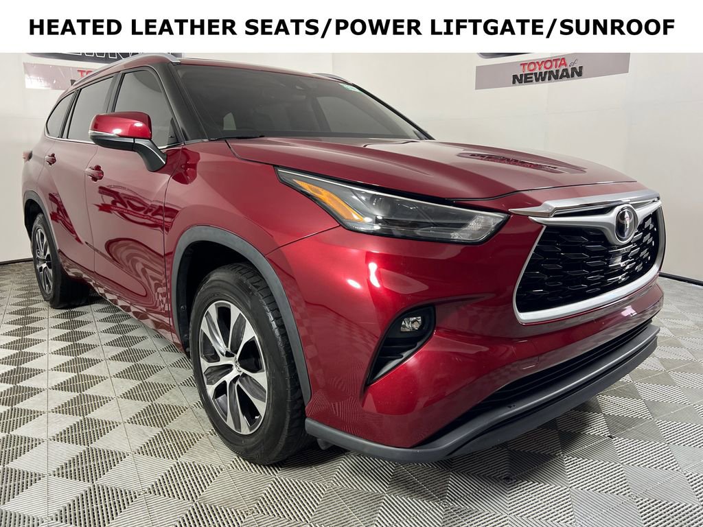 Used 2023 Toyota Highlander XLE image 1