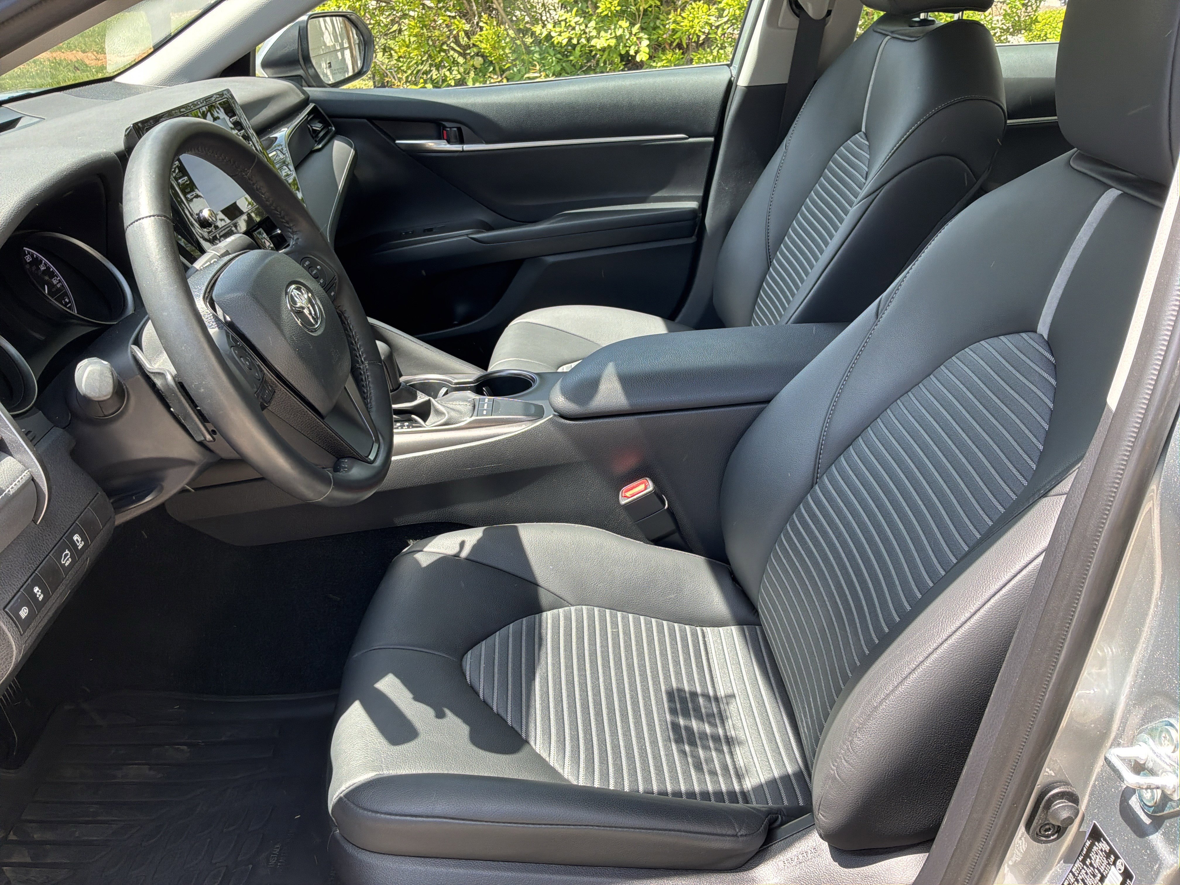 Used 2023 Toyota Camry SE w/ Convenience Package image 16