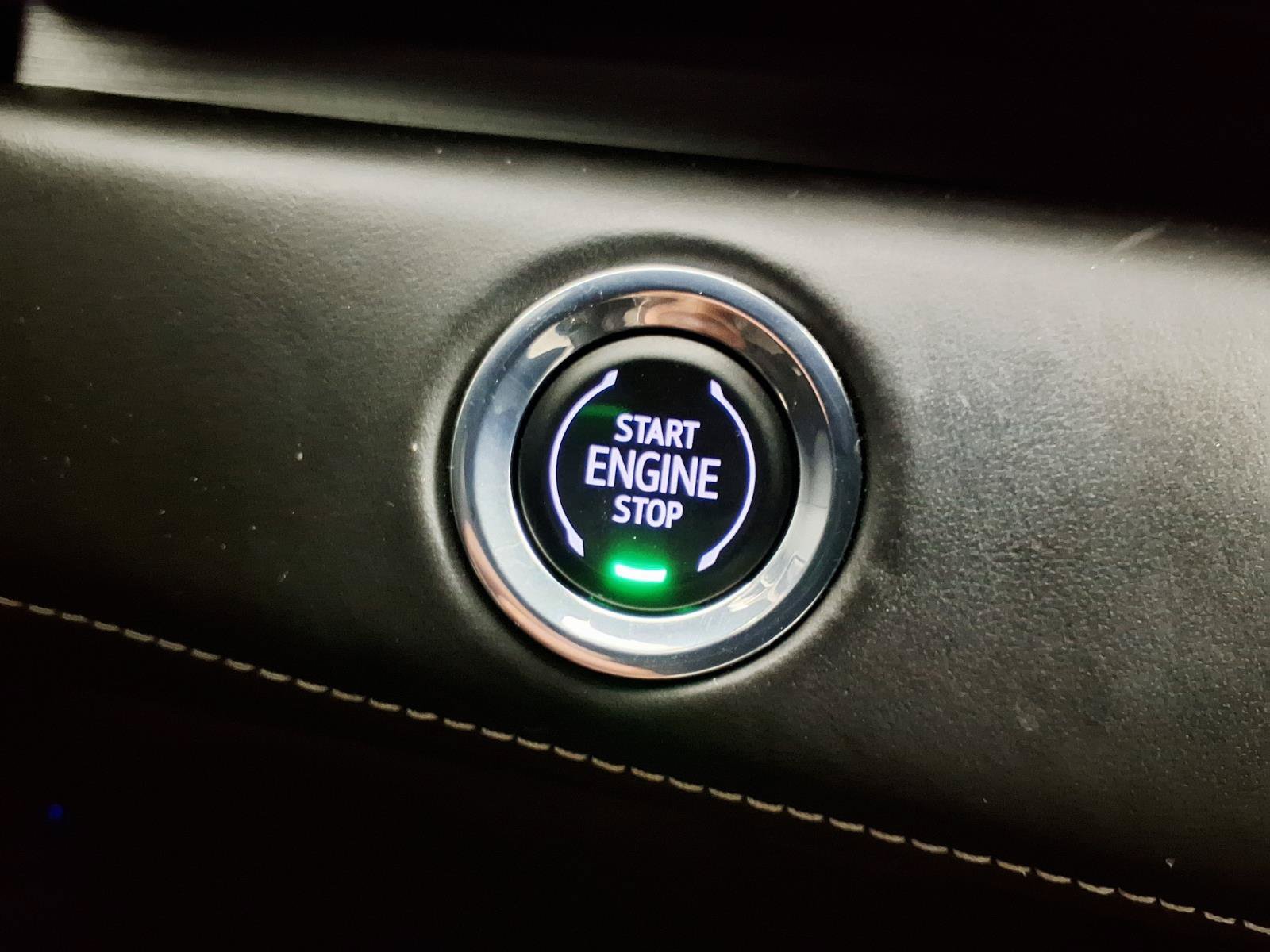 Certified 2023 Cadillac Escalade ESV Sport Platinum w/ LPO, ONYX Package AWD/4WD image 23