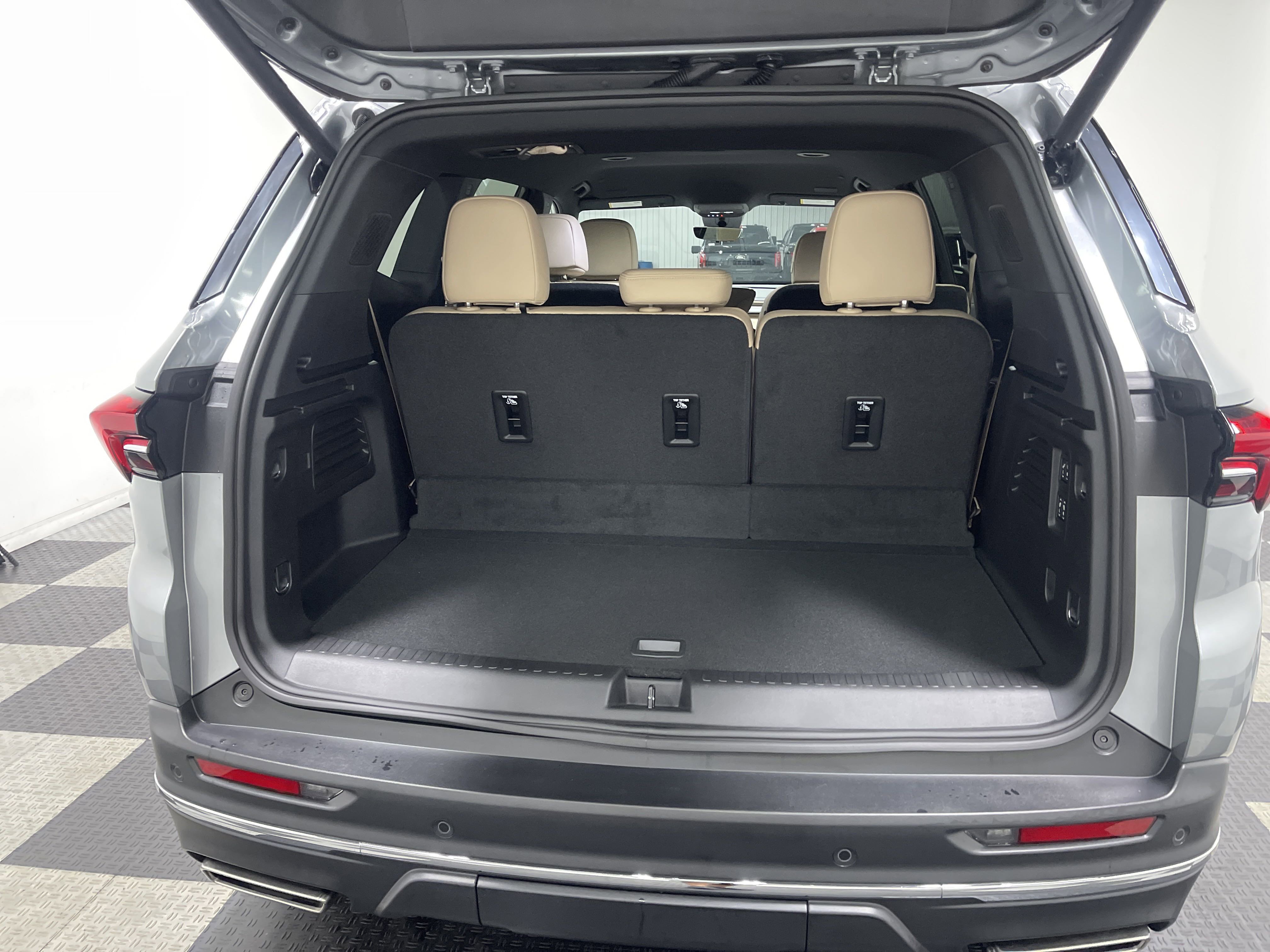 Used 2026 Buick Enclave Preferred w/ Super Cruise Package image 18