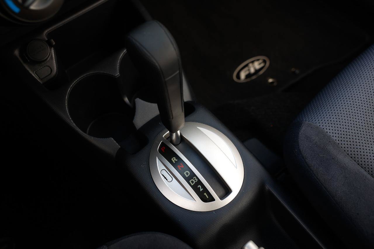 Used 2007 Honda Fit image 35