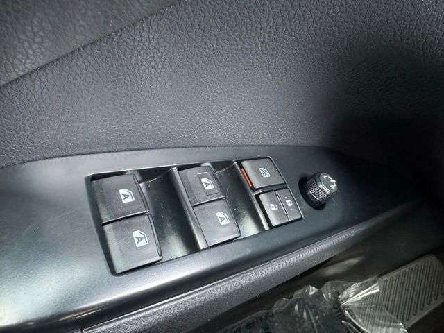 Used 2018 Toyota Camry LE image 33