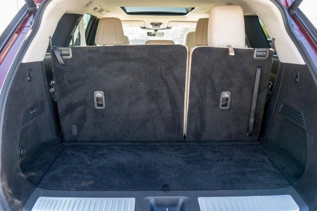 Used 2023 INFINITI QX60 Sensory w/ Cargo Package AWD/4WD image 11