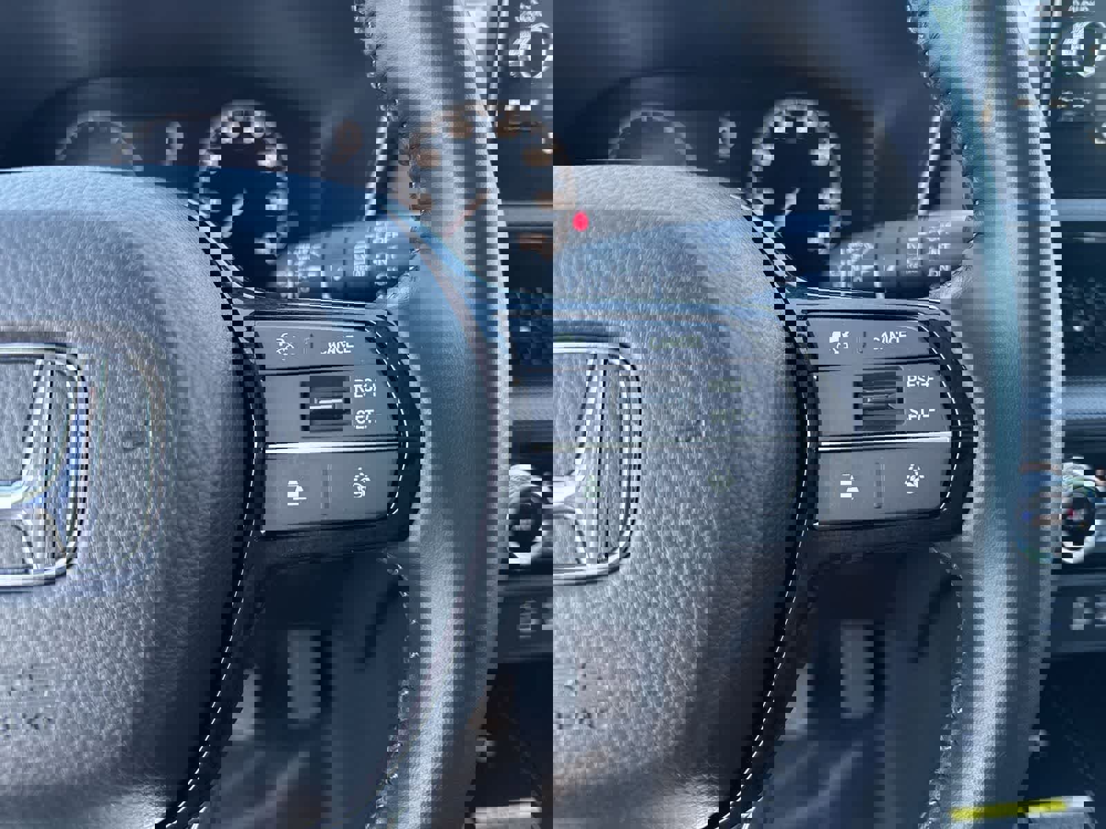 Used 2025 Honda CR-V EX-L image 29