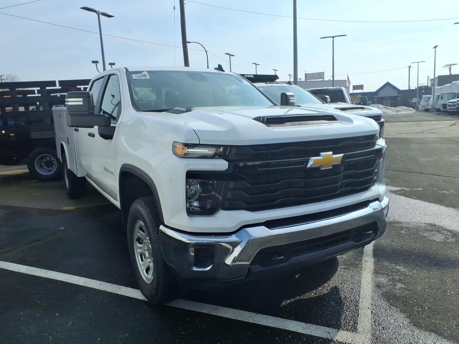 New 2024 Chevrolet Express 3500 w/ Power Convenience Package RWD image 2