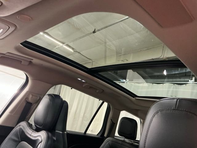 Used 2023 Lincoln Aviator Grand Touring w/ Equipment Group 301A AWD/4WD image 15