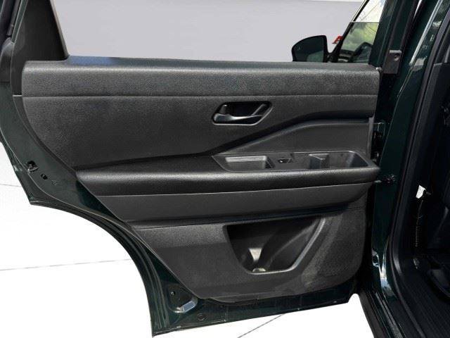 Used 2024 Nissan Pathfinder Rock Creek AWD/4WD image 40