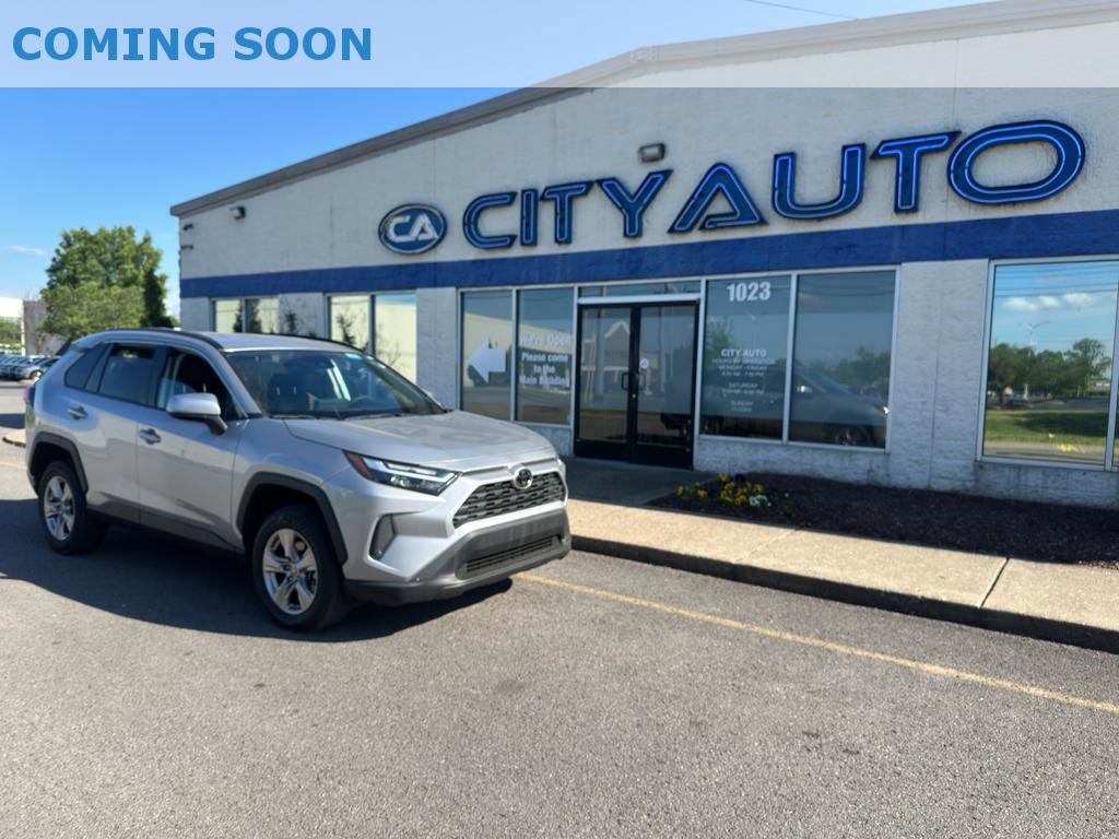 Used 2022 Toyota RAV4 XLE FWD image 1