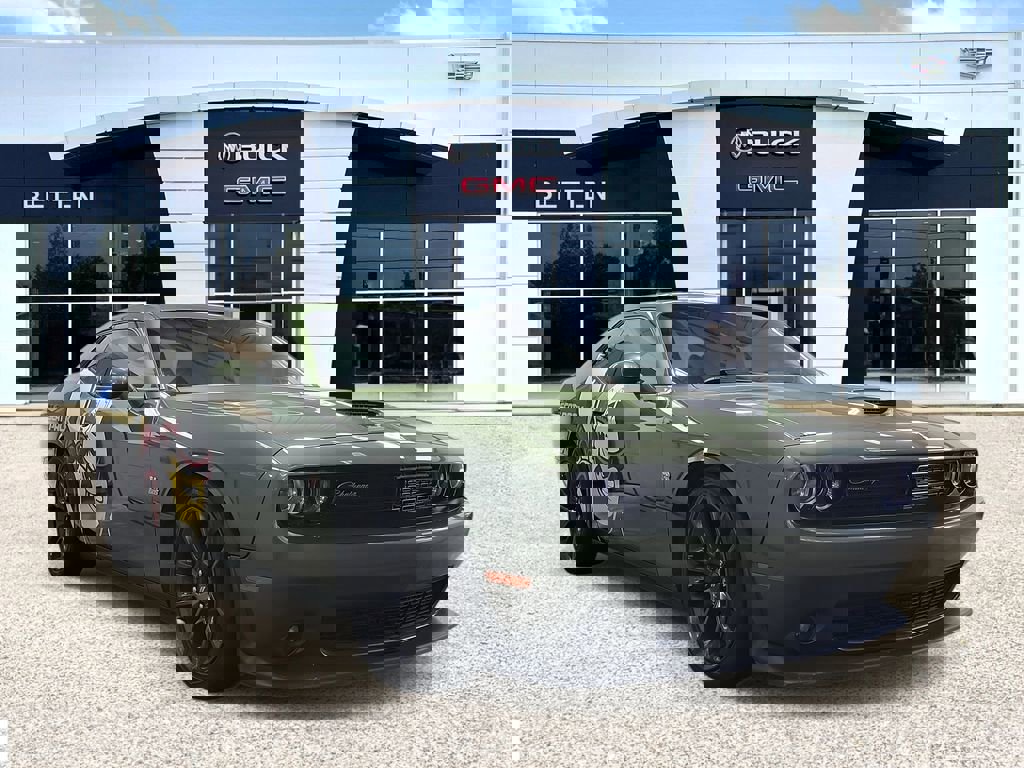 Used 2021 Dodge Challenger R/T Scat Pack image 1