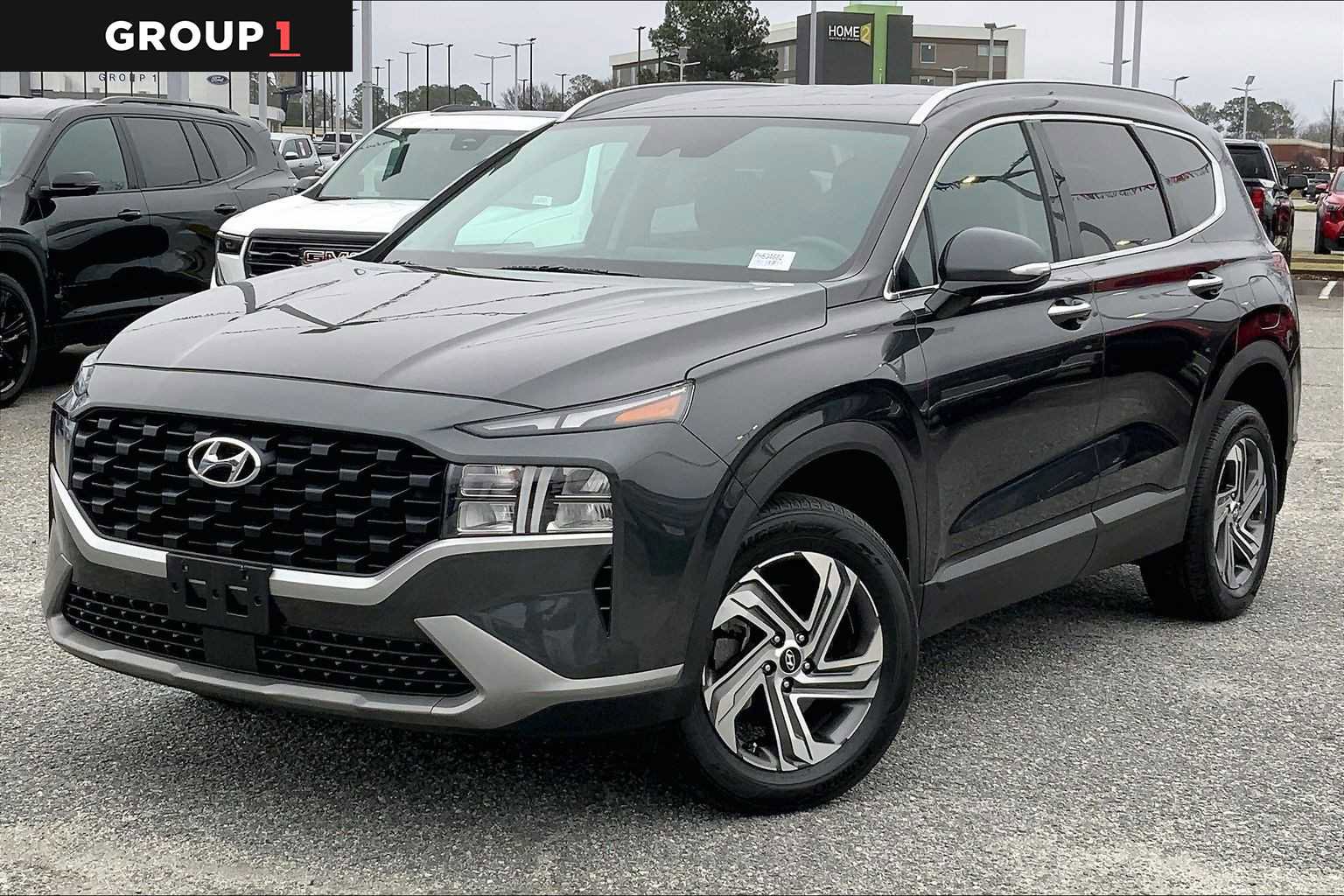 Used 2023 Hyundai Santa Fe SEL w/ Cargo Package image 1