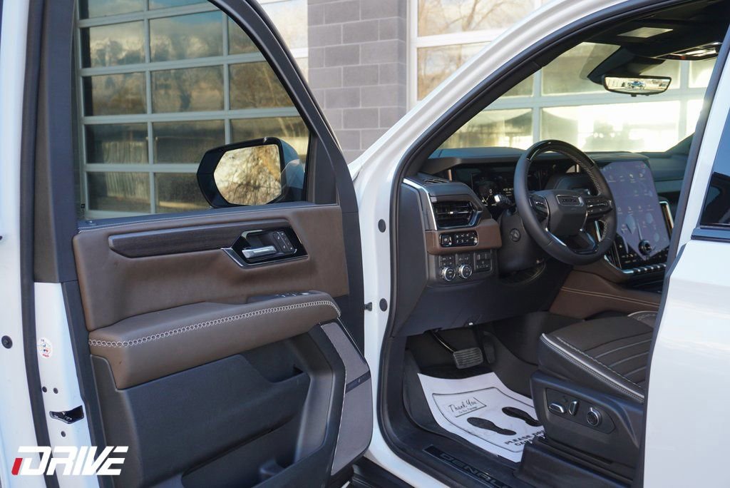 Used 2026 GMC Yukon Denali Ultimate image 16