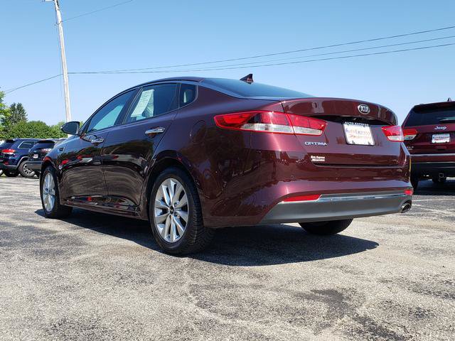 Used 2018 Kia Optima LX w/ 17" Alloy Wheels Package FWD image 5