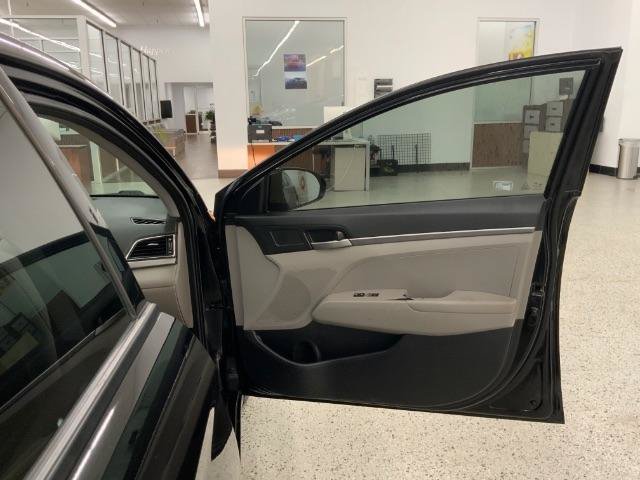 Used 2018 Hyundai Elantra SE FWD image 27