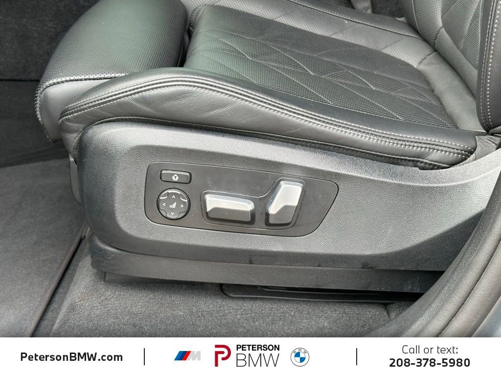 Used 2025 BMW X5 xDrive50e image 12