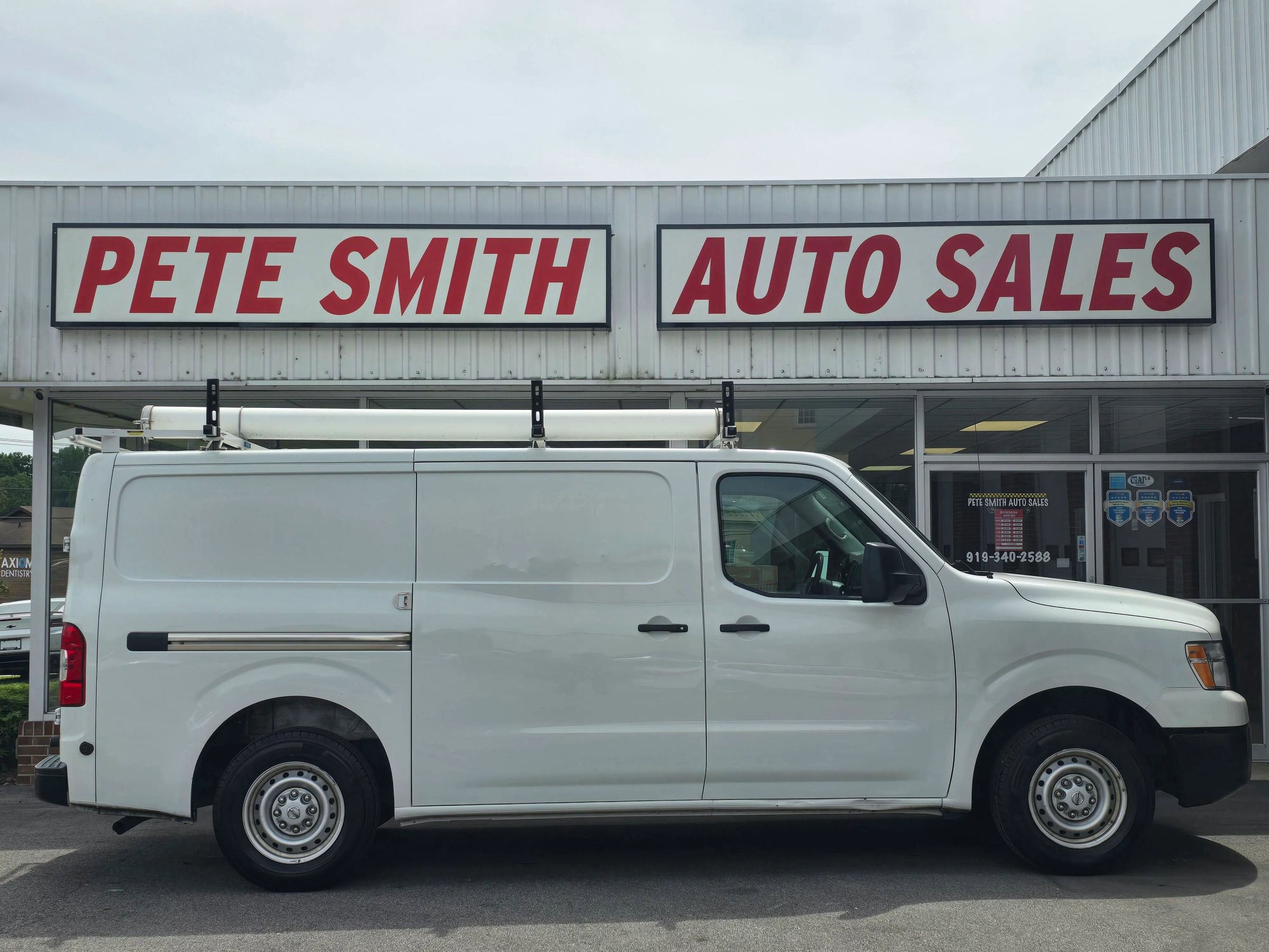 Used 2020 Nissan NV 1500 S image 2