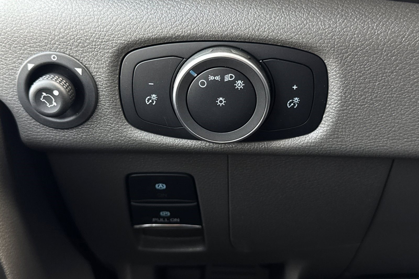 Used 2024 Ford E-Transit 148 Medium Roof w/ Load Area Protection Package image 27