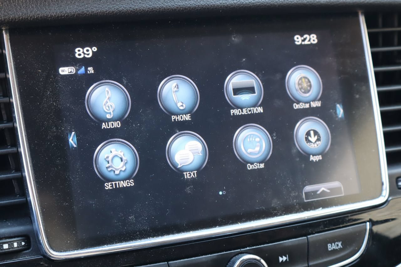 Used 2020 Buick Encore Preferred FWD image 8