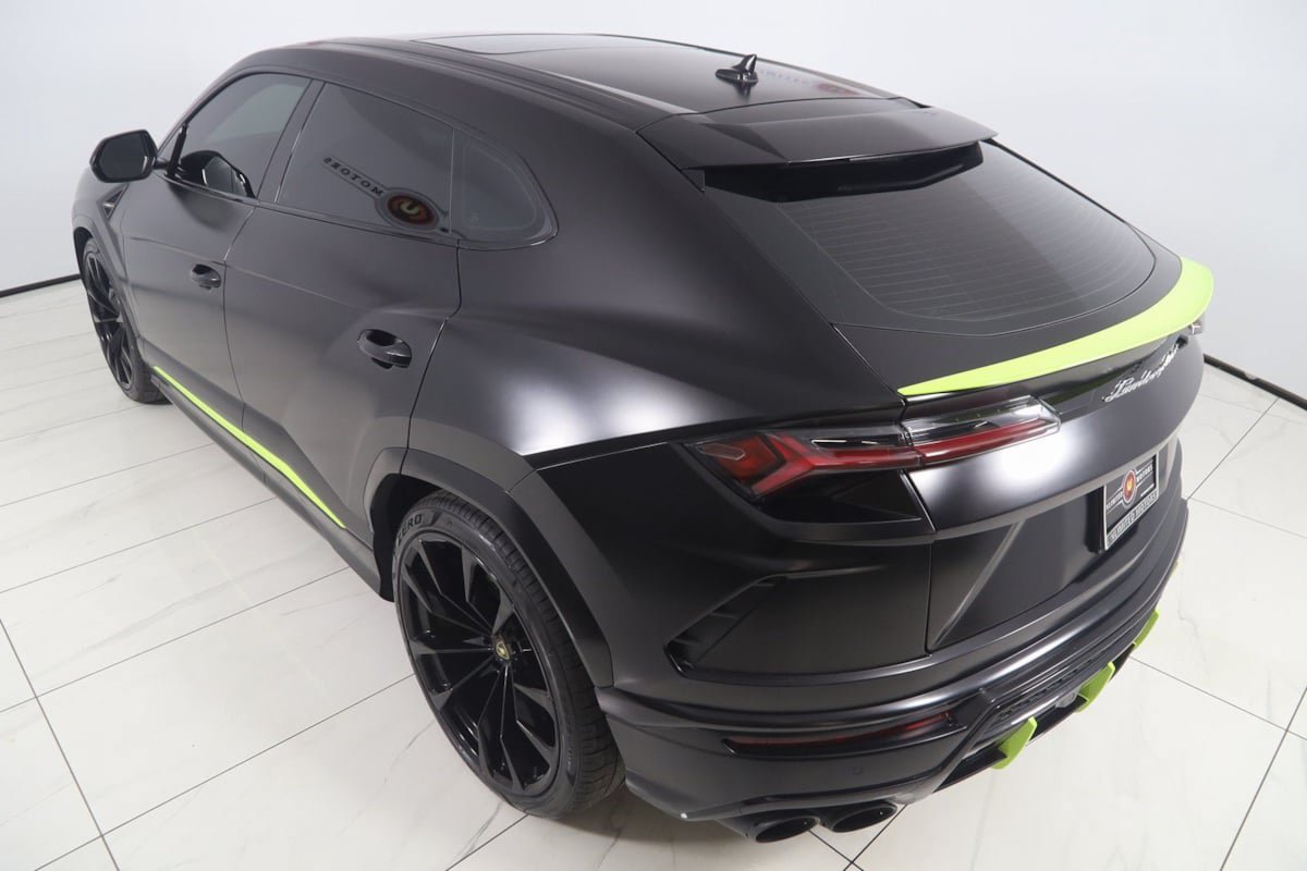 Used 2022 Lamborghini Urus AWD/4WD image 39