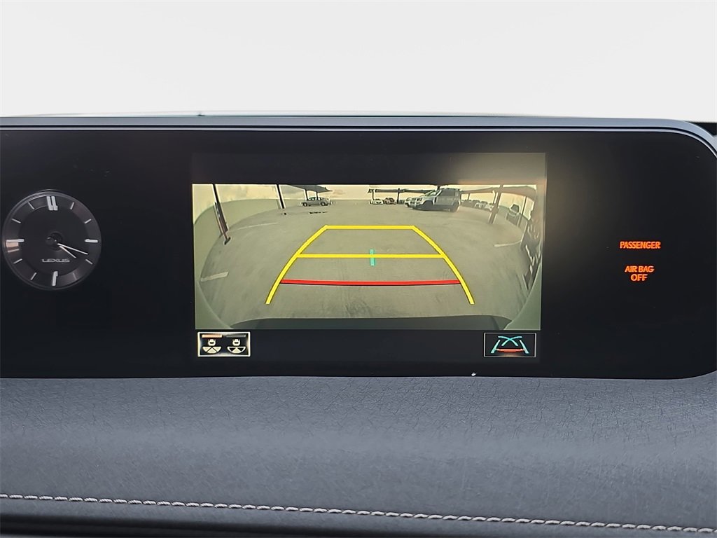 Used 2020 Lexus UX 200 w/ Premium Package image 25