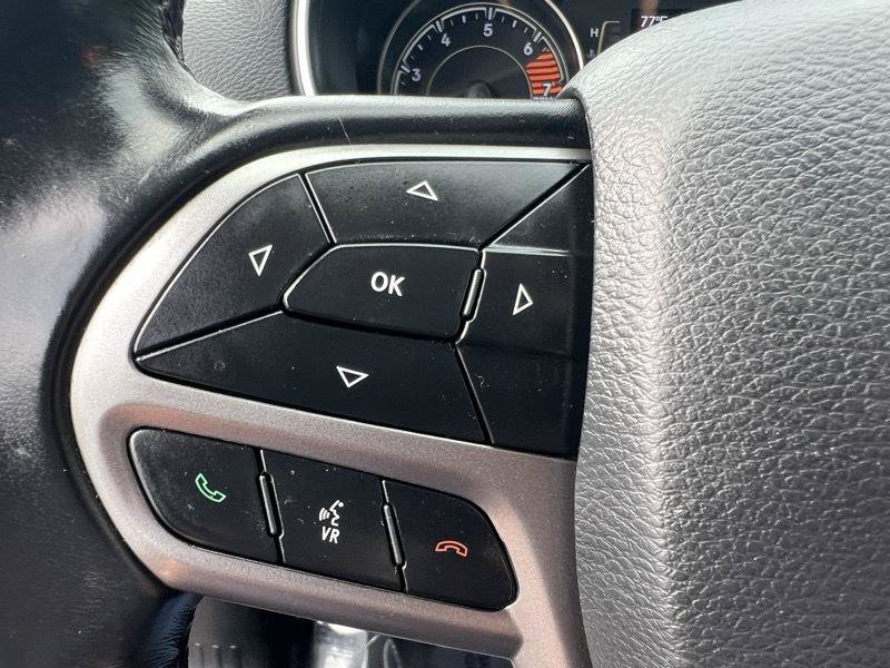 Used 2019 Jeep Cherokee Latitude Plus FWD image 20