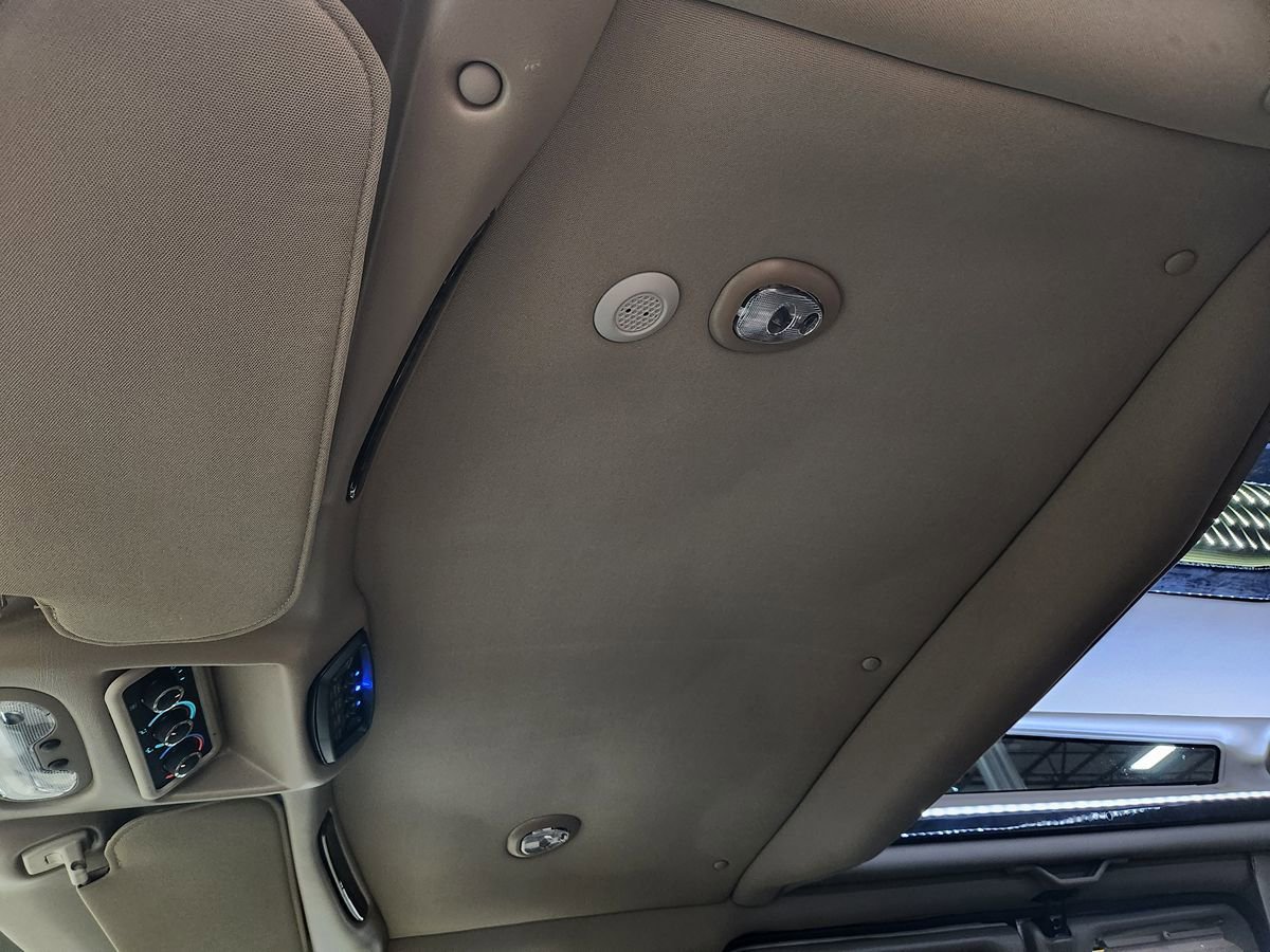 Used 2015 Chevrolet Express 2500 image 46