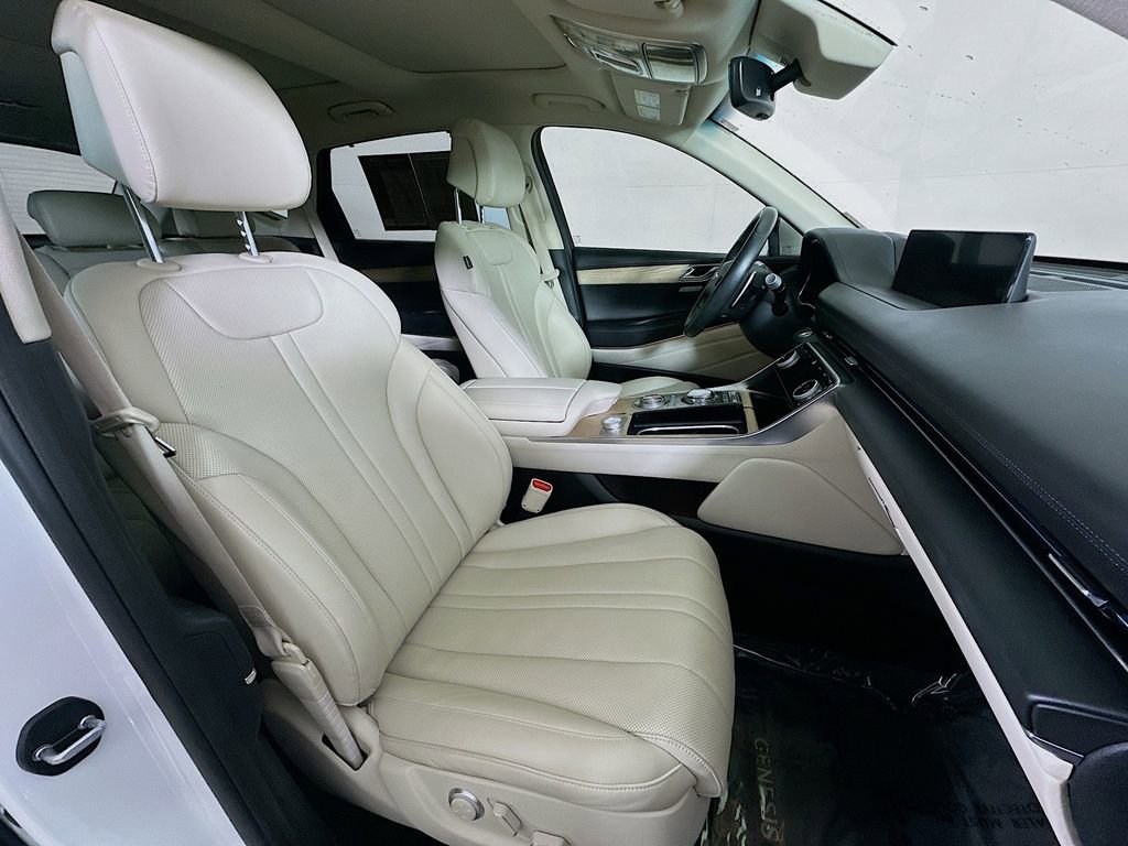 Used 2023 Genesis GV80 3.5T image 12