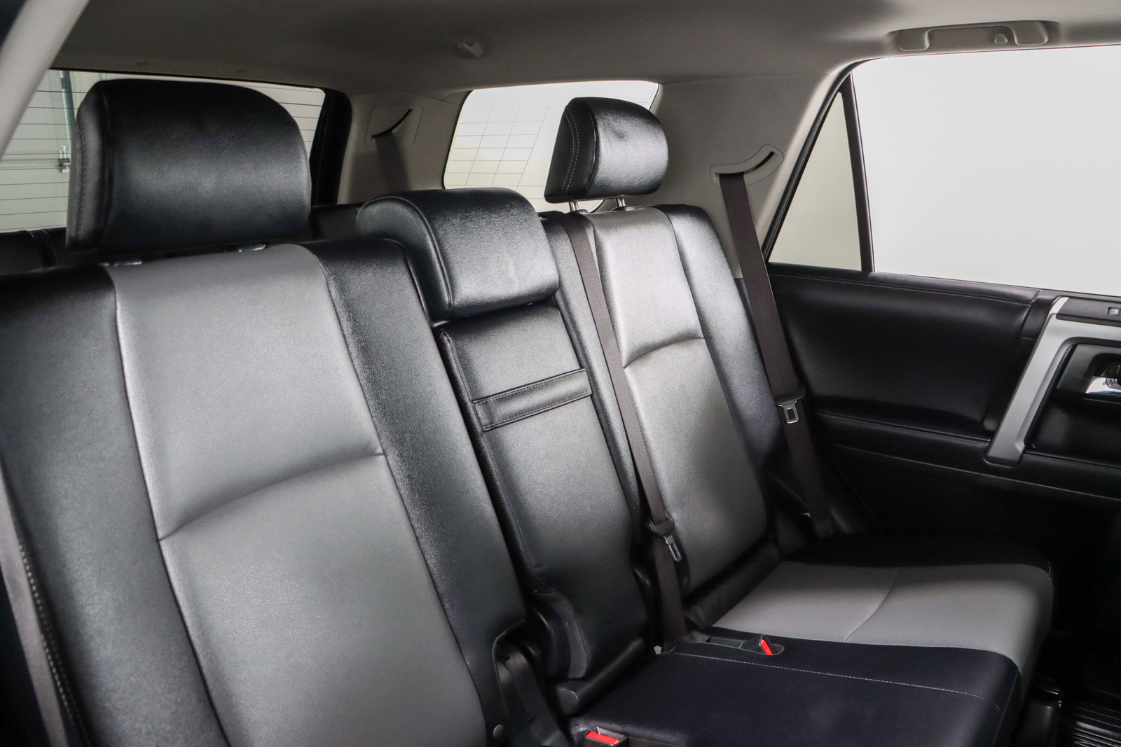 Used 2023 Toyota 4Runner SR5 Premium w/ Moonroof Package AWD/4WD image 33