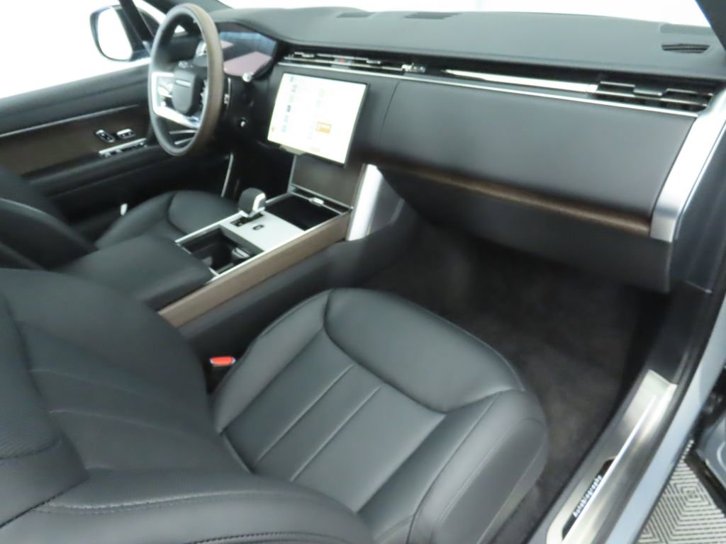 New 2025 Land Rover Range Rover Autobiography image 18