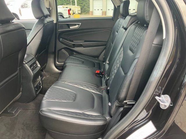 Used 2024 Ford Edge Titanium image 18