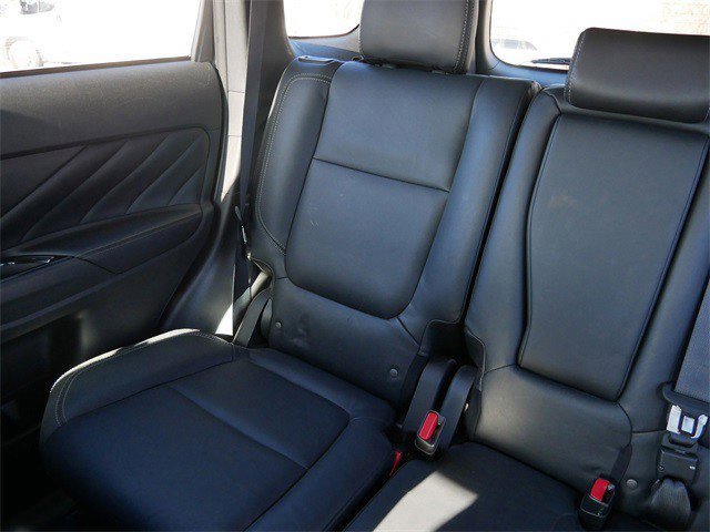 Used 2019 Mitsubishi Outlander SEL image 40
