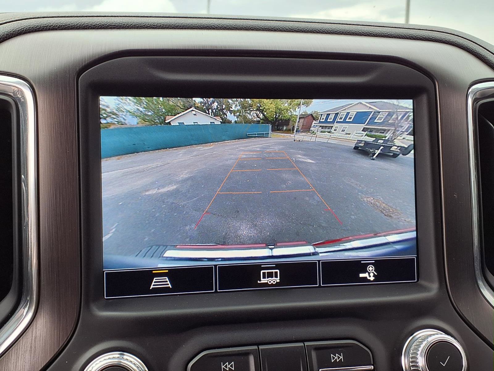 Used 2022 GMC Sierra 1500 AT4 w/ AT4 Preferred Package AWD/4WD image 13