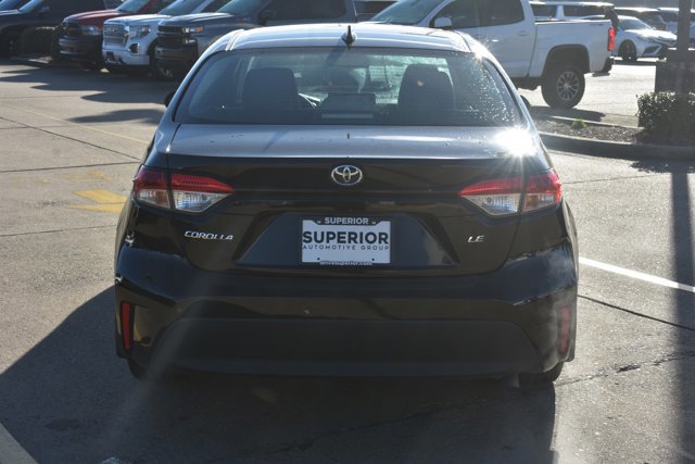 Used 2025 Toyota Corolla LE image 6
