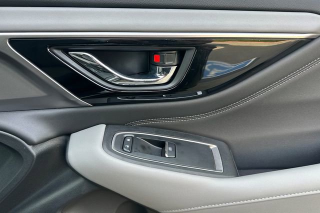 Used 2025 Subaru Outback Limited image 20