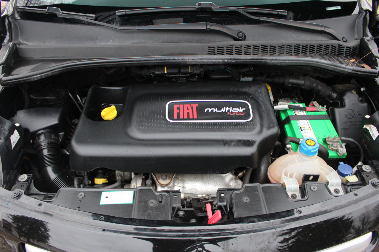 Used 2014 FIAT 500L Trekking w/ Popular Equipment Group image 46