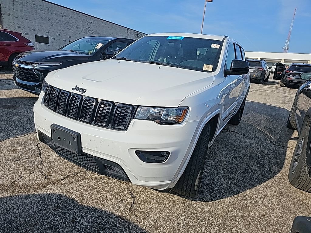 Used 2022 Jeep Grand Cherokee Laredo X image 3
