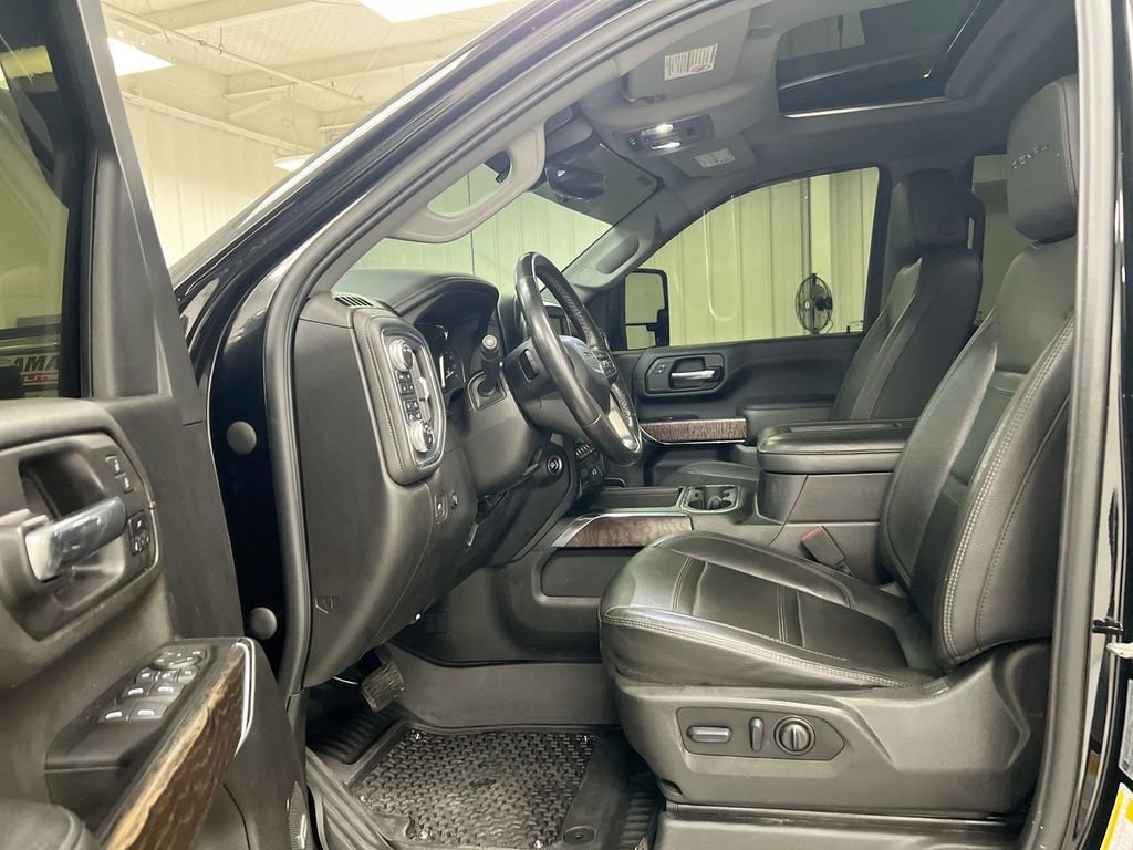 Used 2022 GMC Sierra 2500 Denali w/ Denali Black Diamond Edition image 21