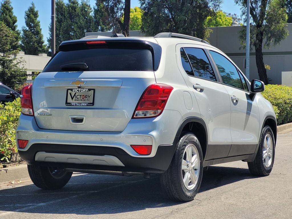 Used 2022 Chevrolet Trax LT w/ Driver Confidence Package AWD/4WD image 4
