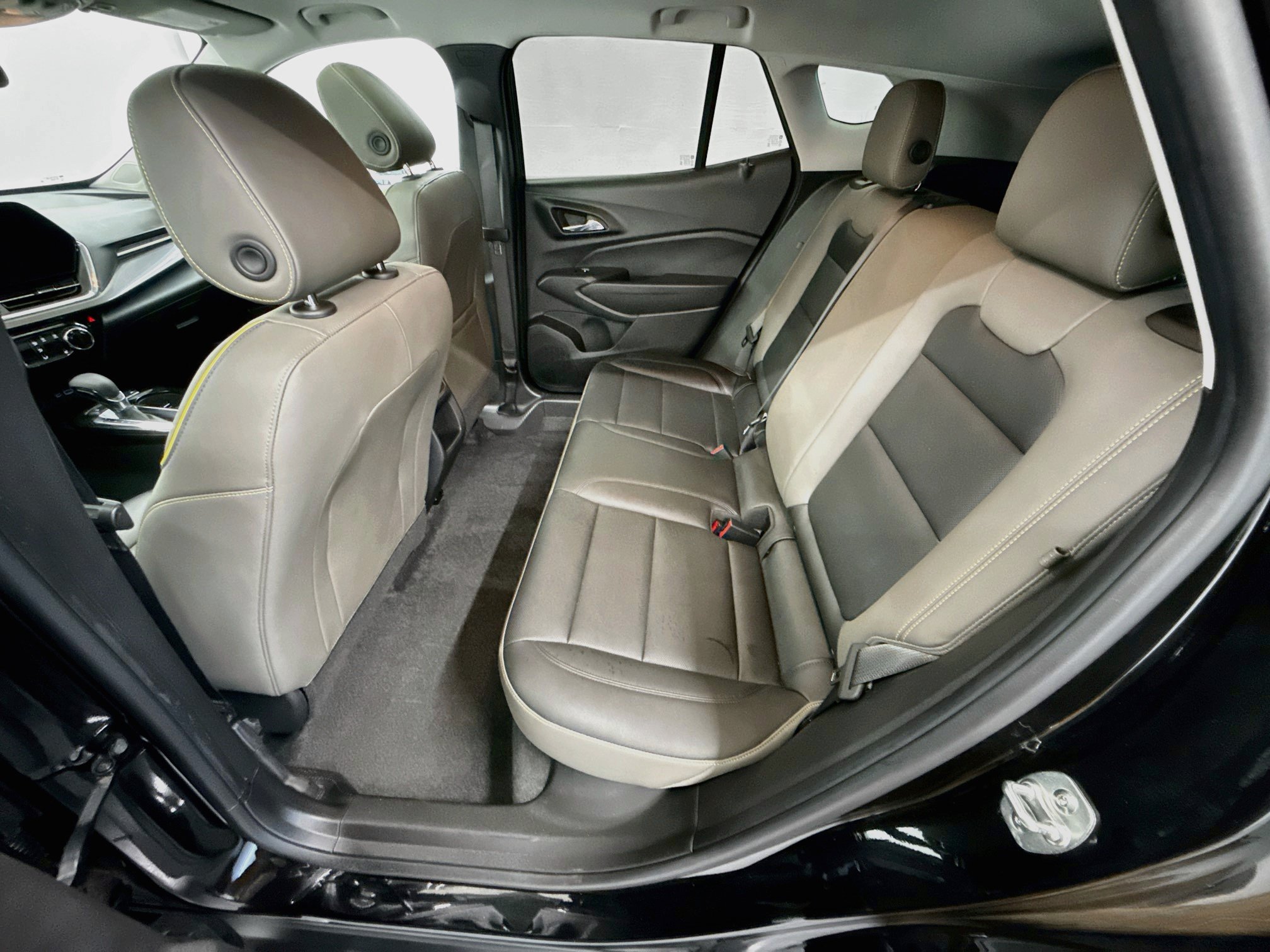 Used 2025 Chevrolet Trax ACTIV w/ Sunroof Package FWD image 27