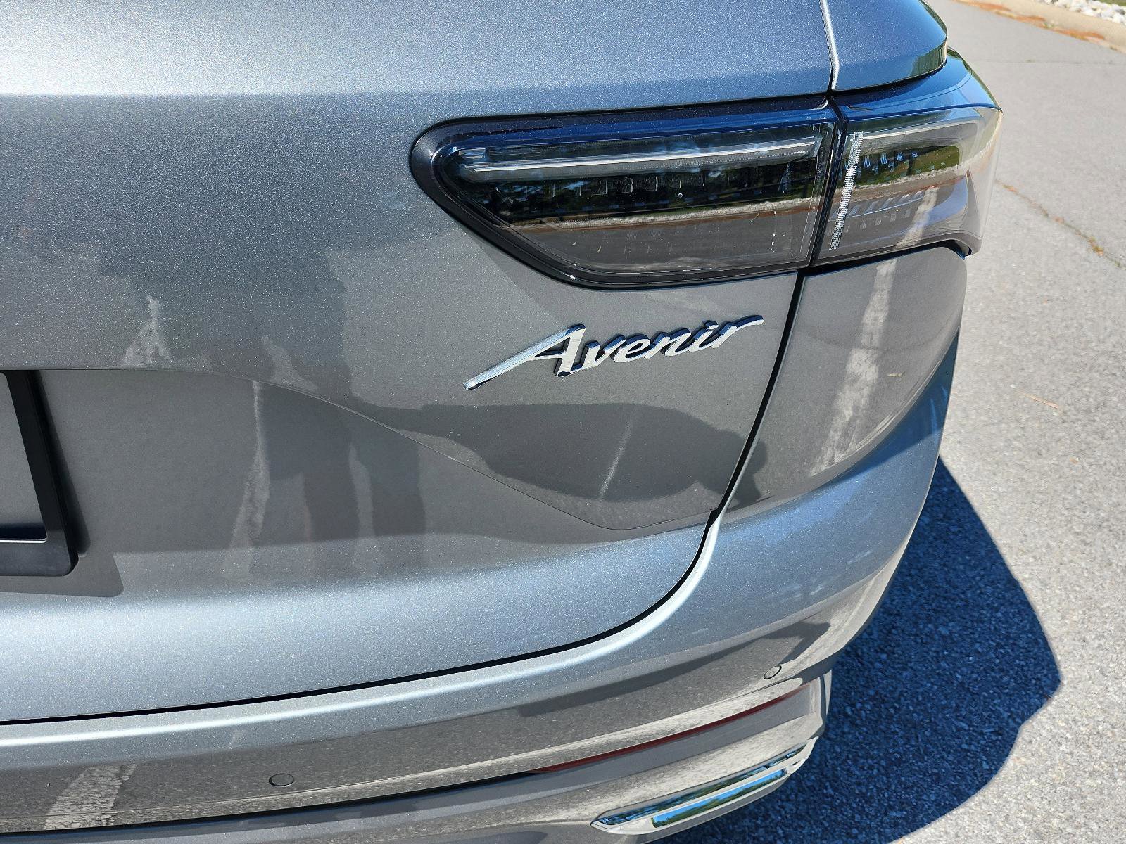 Certified 2025 Buick Envision Avenir AWD/4WD image 5